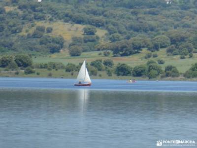 Embalse de Pedrezuela y Cueva de Peña Rubia;parque natural de izki senderismo puente diciembre vacac